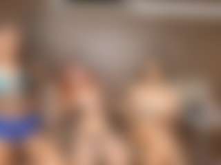 Live cam show with dayannawins - Ebony on AdultVida.com