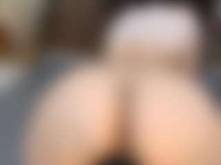 Live cam show with dayannawins - Facial Piercings on TastyBlacksLive