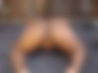Live cam show with dayannawins - Shaved Pussy on StripNow