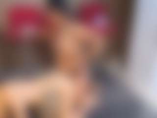 Live cam show with dayannawins - Young Adult on Milfs Live