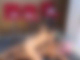 Live cam show with dayannawins - Brown Eyes on Big Tits