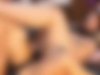 Live cam show with dayannawins - Public on StripNow