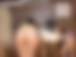 Live cam show with dayannawins - Public Ebony on CamClone