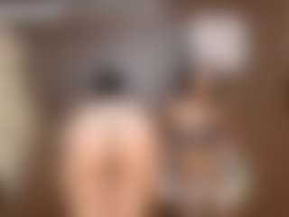 Live cam show with dayannawins - Young Adult on Mixed Magazine Live