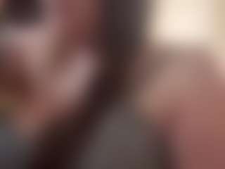 Gift Emerald's Live Sex Cam Show
