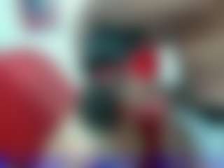 Live cam show with Yacksii-Grammss - Facesitting on crypto-cams