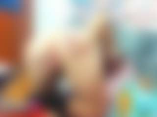 Live cam show with Yacksii-Grammss - Red Hair MILF on Chatstar
