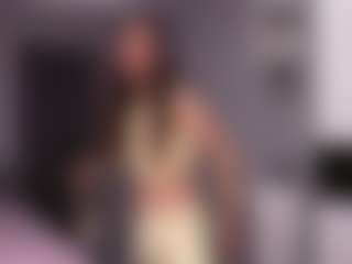 Live cam show with Delly - Teen (18+) on CamwithHer