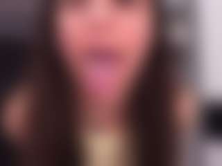 Delly's Live Sex Cam Show