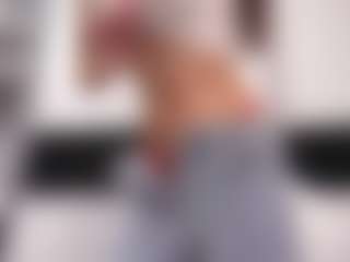 Live cam show with Delly - Brown Eyes on Uber Horny
