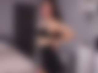 Live cam show with Delly - Athletic on CamClone