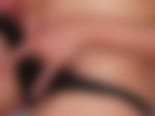 Delly's Live Sex Cam Show