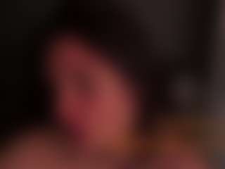Live cam show with Delly - Skinny White on Uber Horny