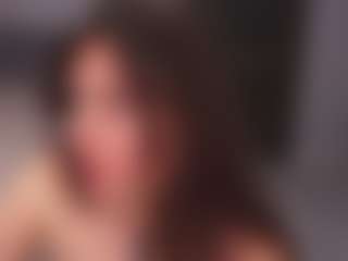 Live cam show with Delly - Big Tits on CamClone