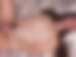 Live cam show with Delly - White on Camsoda