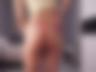 Live cam show with Delly - Solo on sexylive.show