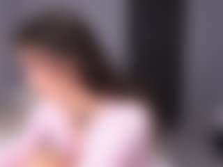 Live cam show with Delly - Hairy Pussy Teen (18+) on AdultVida.com