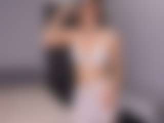 Delly's Live Sex Cam Show