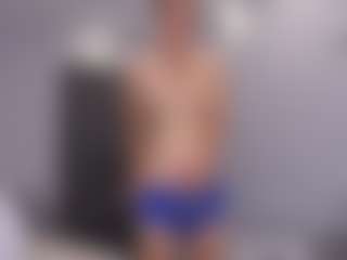 Delly's Live Sex Cam Show