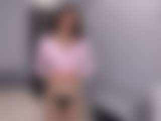 Live cam show with Delly - Arab Athletic on Dare Cams