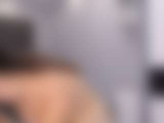 Live cam show with Delly - Fingering on madthumbs