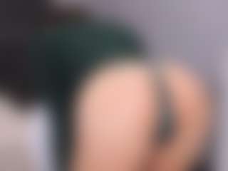 Live cam show with Delly - Deepthroat on Mixed Magazine Live