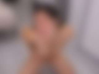 Live cam show with Delly - Fingering on Camiplay Live