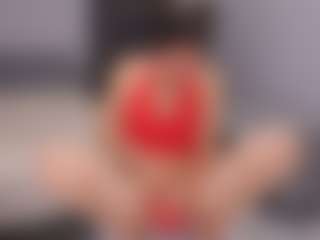 Live cam show with Delly - Bedroom on sexylivex.com
