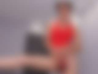 Live cam show with Delly - Handjob on Fit Hotties