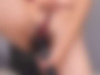 Live cam show with Delly - Foot Fetish on SxyPornLive