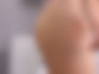 Live cam show with Delly - Hairy Pussy on studioflirtlive.com