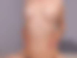Delly's Live Sex Cam Show