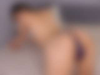 Delly's Live Sex Cam Show