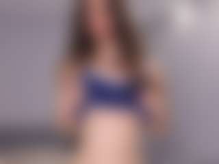 Live cam show with Delly - Fingers on Camsoda