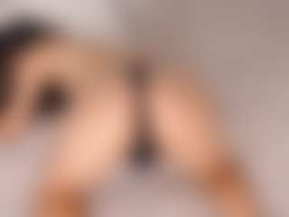 Live cam show with Delly - Bondage on CamClone
