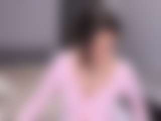 Live cam show with Delly - Big Tits on sexytreat.net