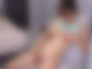 Live cam show with Delly - Athletic White on Milfs Live
