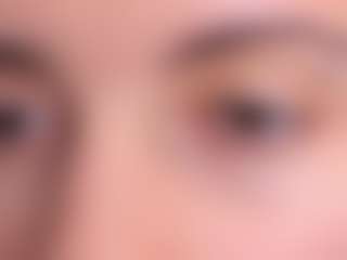 Live cam show with Delly - Fingers on Dolls Live
