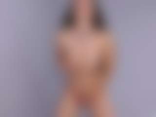 Live cam show with Delly - Sexwebcam on chickslive.net