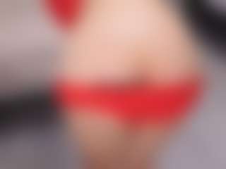 Live cam show with Delly - Spank on madthumbs