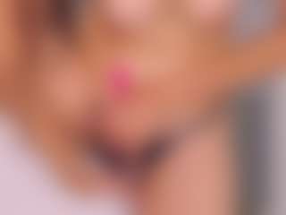 Live cam show with Delly - Dildo on WildCum