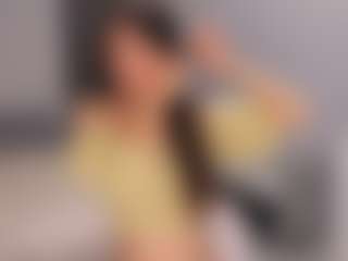 Live cam show with Delly - Hairy Pussy on livesuperchat.net