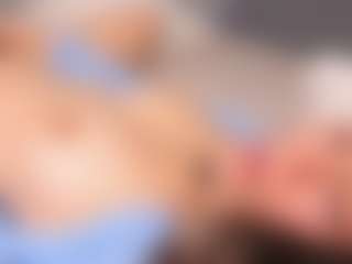 Live cam show with Delly - Hairy Pussy on Camsoda