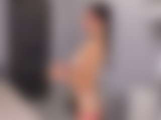 Live cam show with Delly - Athletic Shaved Pussy on Camming Site