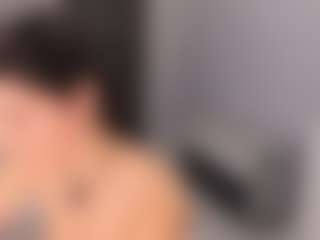 Delly's Live Sex Cam Show