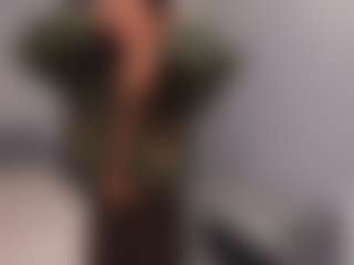 Live cam show with Delly - Fingers on AdultVida.com