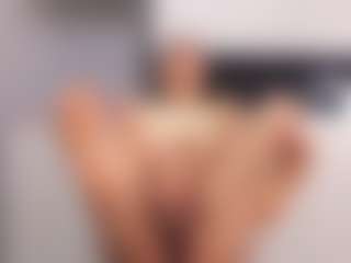 Delly's Live Sex Cam Show