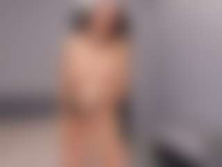 Delly's Live Sex Cam Show