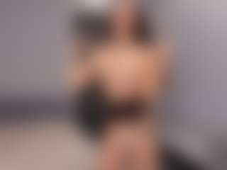 Delly's Live Sex Cam Show