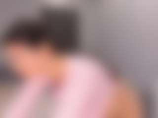 Live cam show with Delly - Sexy on Camsoda